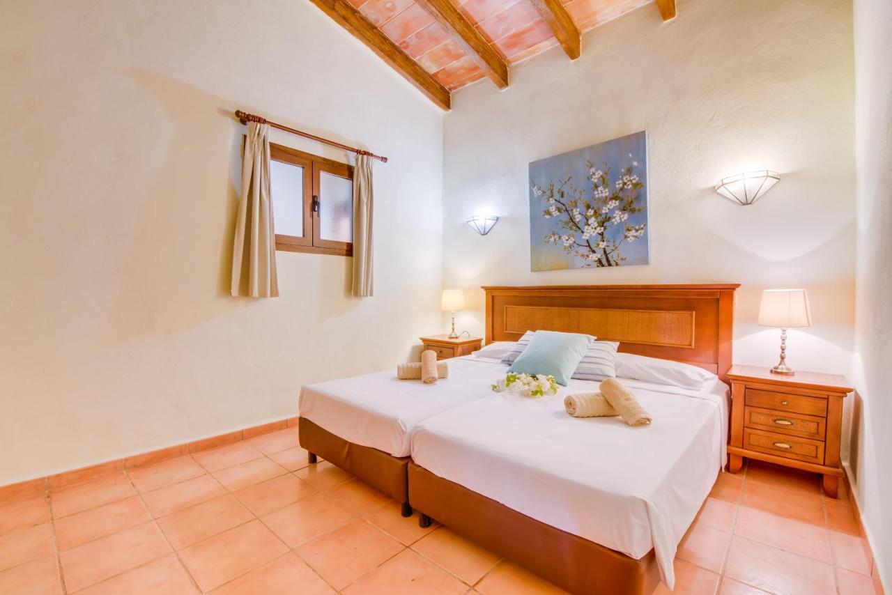 Finca Cas Padrins Manacor  Buitenkant foto